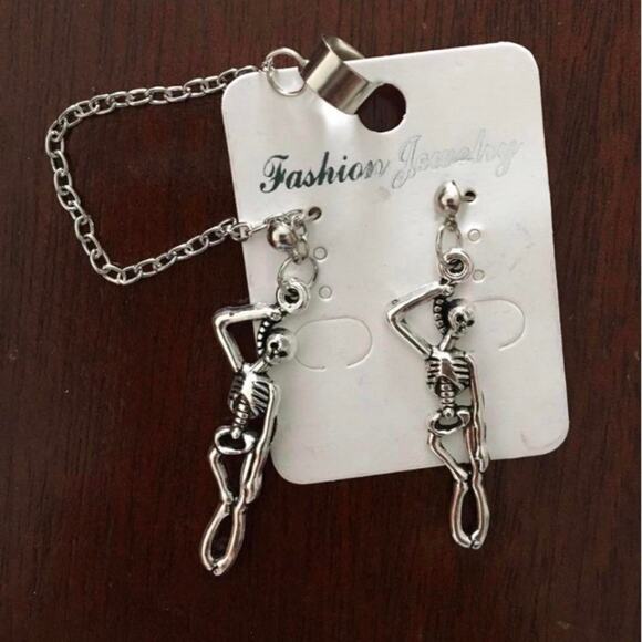Brand new skeleton earrings could - Picture 2 of 2
